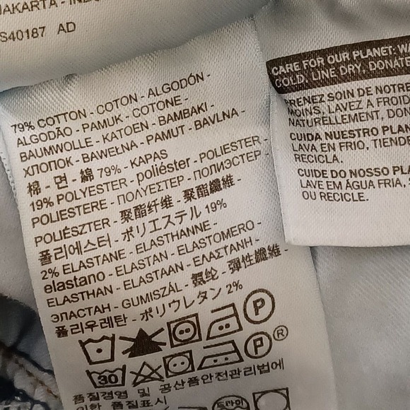 Levis‎ Boyfriend Jeans 18W Light Wash Busted Knee Straight Leg Classic Casual - Picture 4 of 8